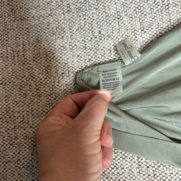 Beach Bunny Womens Swim Top Lace Up Halter Green Color Logo Size M - Picture 5 of 7